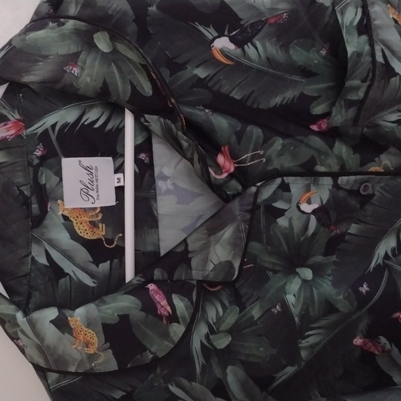 Plush Satin Jungle Print Button Down Pajama Shirt Size M Tropical Animal Print - Picture 5 of 13